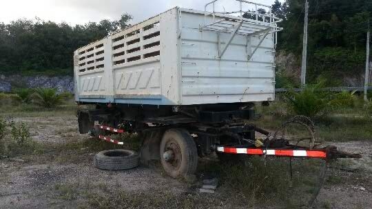 รถฮีโน่ 10 ล้อดั๊ม  260 แรงม้า ปี 49 ( ขายแม่ลูก  ห่าง ปี 51 )  สนใจติดต่อ 0816079515