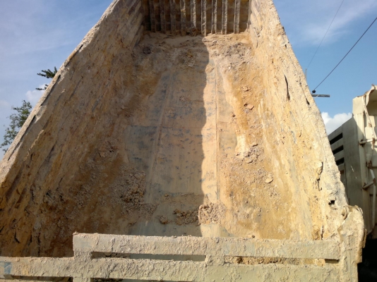 รถฮีโน่ 10 ล้อดั๊ม  260 แรงม้า ปี 49 ( ขายแม่ลูก  ห่าง ปี 51 )  สนใจติดต่อ 0816079515