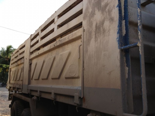 รถฮีโน่ 10 ล้อดั๊ม  260 แรงม้า ปี 49 ( ขายแม่ลูก  ห่าง ปี 51 )  สนใจติดต่อ 0816079515