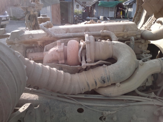 รถฮีโน่ 10 ล้อดั๊ม  260 แรงม้า ปี 49 ( ขายแม่ลูก  ห่าง ปี 51 )  สนใจติดต่อ 0816079515