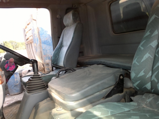 รถฮีโน่ 10 ล้อดั๊ม  260 แรงม้า ปี 49 ( ขายแม่ลูก  ห่าง ปี 51 )  สนใจติดต่อ 0816079515