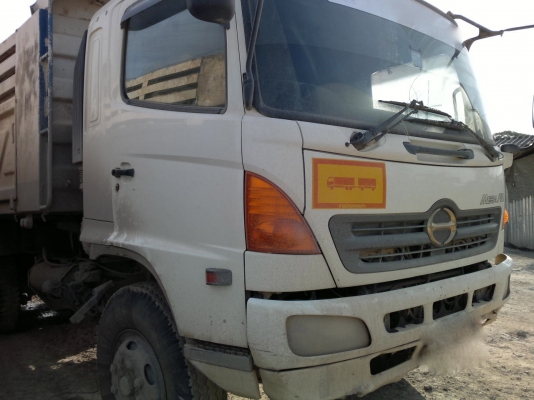 รถฮีโน่ 10 ล้อดั๊ม  260 แรงม้า ปี 49 ( ขายแม่ลูก  ห่าง ปี 51 )  สนใจติดต่อ 0816079515