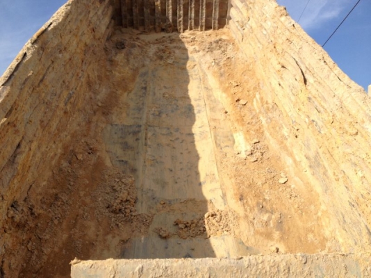 รถฮีโน่ 10 ล้อดั๊ม  260 แรงม้า ปี 49 ( ขายแม่ลูก  ห่าง ปี 51 )  สนใจติดต่อ 0816079515