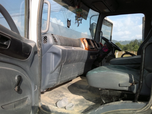 รถฮีโน่ 10 ล้อดั๊ม  260 แรงม้า ปี 49 ( ขายแม่ลูก  ห่าง ปี 51 )  สนใจติดต่อ 0816079515