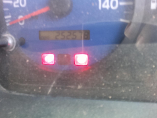 รถฮีโน่ 10 ล้อดั๊ม  260 แรงม้า ปี 49 ( ขายแม่ลูก  ห่าง ปี 51 )  สนใจติดต่อ 0816079515