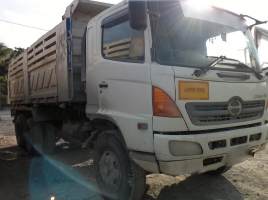 รถฮีโน่ 10 ล้อดั๊ม  260 แรงม้า ปี 49 ( ขายแม่ลูก  ห่าง ปี 51 )  สนใจติดต่อ 0816079515