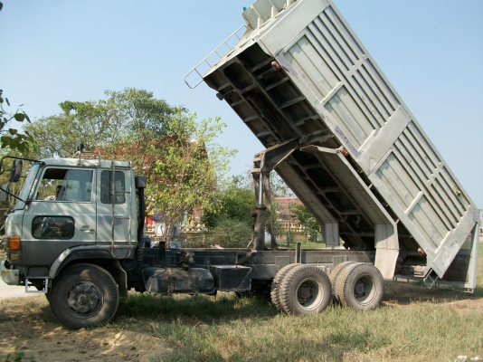 มาอีกแล้วครับ รถบ้าน สิบล้อดั๊มเกษตร เพลาเดียวครับ พร้อมใช้ครับ มาอีกแล้วครับ รถบ้าน สิบล้อดั๊มเกษตร เพลาเดียวครับ พร้อมใช้ครับ