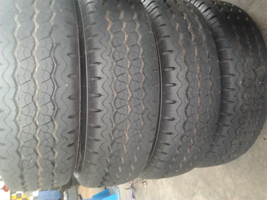 ยางป้ายแดง 217-70-15 ปุ่มยังอยู่เลย