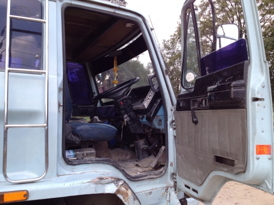 รถ 10 ล้อ. 1 เพลา  Rock 175 HP