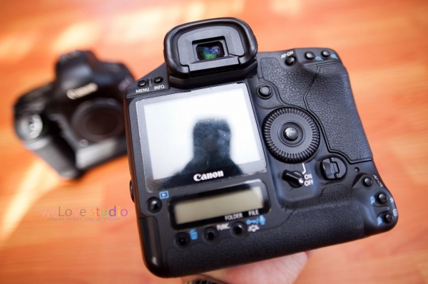 ขายกล้องCanon SLR 1D Mark3 มีกล่อง และ อุปกรณ์ ขายกล้องCanon SLR 1D Mark3 มีกล่อง และ อุปกรณ์