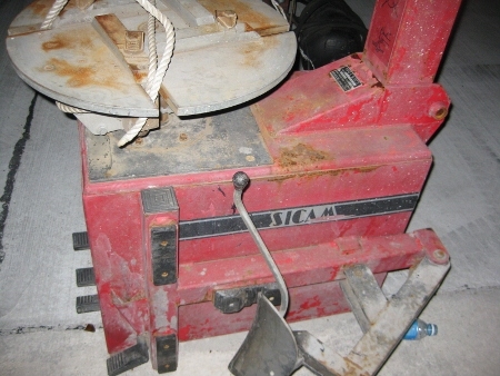 ขาย-เครื่องถอดยางรถยนต์ SICAM มือสองนำเข้าจากญี่ปุ่น ยังใช้งานได้ ราคานี้ไม่มีอีกแล้ว ขาย-เครื่องถอดยางรถยนต์ SICAM มือสองนำเข้าจากญี่ปุ่น ยังใช้งานได้ ราคานี้ไม่มีอีกแล้ว