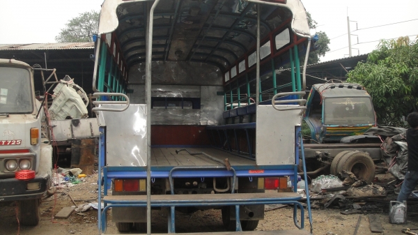 หลังคาโดยสารแสตนเลส ISUZU NPR ยาว5เมตร เบาะนั่งครบชุด