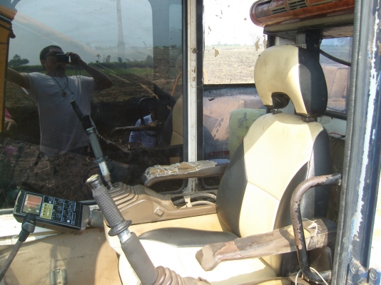 ขายKOMATSU PC 200-5ซี่เรียล61789 สภาพสวยพร้อมใช้ ไฟฟ้าครบ เล่มพร้อมติดต่อได้ทีคุณ อ๊อฟ พิจิตร 086-737-9991 ขายKOMATSU PC 200-5ซี่เรียล61789 สภาพสวยพร้อมใช้ ไฟฟ้าครบ เล่มพร้อมติดต่อได้ทีคุณ อ๊อฟ พิจิตร 086-737-9991