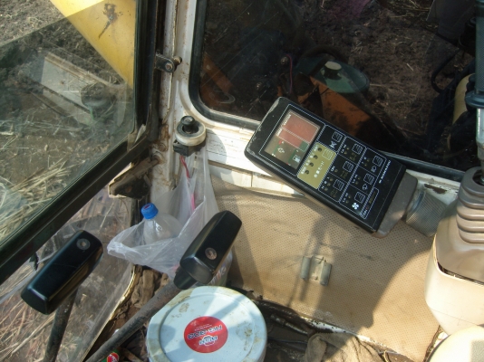 ขายKOMATSU PC 200-5ซี่เรียล61789 สภาพสวยพร้อมใช้ ไฟฟ้าครบ เล่มพร้อมติดต่อได้ทีคุณ อ๊อฟ พิจิตร 086-737-9991 ขายKOMATSU PC 200-5ซี่เรียล61789 สภาพสวยพร้อมใช้ ไฟฟ้าครบ เล่มพร้อมติดต่อได้ทีคุณ อ๊อฟ พิจิตร 086-737-9991