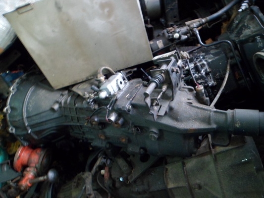 ขายเครื่อง isuzu 4FG1-turbo พร้อมเกียร์ 4wd