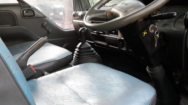 ***ขายแล้วครับขอบคุณ Truck2hand ขาย ISUZU NKR-130 6ล้อบรรทุกตู้แห้ง 3บาน NKR71LY52A3 4HG1-130HP ห้างแท้ปี47 เครื่องเดิม เกียร์เดิม เครื่องแน่น แห้ง แรงดี ไม่เยิ้ม เกียร์ดีไม่มีหลุด ช่วงล่างเดิมๆ 5น็อต หน้า-หลัง คัสซีสวยเดิมๆ ไม่ปะไม่ดาม ไม่มีบวม