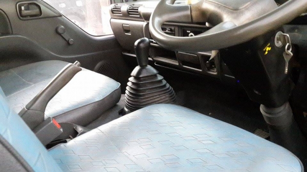 ***ขายแล้วครับขอบคุณ Truck2hand ขาย ISUZU NKR-130 6ล้อบรรทุกตู้แห้ง 3บาน NKR71LY52A3 4HG1-130HP ห้างแท้ปี47 เครื่องเดิม เกียร์เดิม เครื่องแน่น แห้ง แรงดี ไม่เยิ้ม เกียร์ดีไม่มีหลุด ช่วงล่างเดิมๆ 5น็อต หน้า-หลัง คัสซีสวยเดิมๆ ไม่ปะไม่ดาม ไม่มีบวม