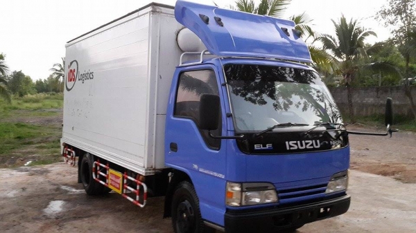 ***ขายแล้วครับขอบคุณ Truck2hand ขาย ISUZU NKR-130 6ล้อบรรทุกตู้แห้ง 3บาน NKR71LY52A3 4HG1-130HP ห้างแท้ปี47 เครื่องเดิม เกียร์เดิม เครื่องแน่น แห้ง แรงดี ไม่เยิ้ม เกียร์ดีไม่มีหลุด ช่วงล่างเดิมๆ 5น็อต หน้า-หลัง คัสซีสวยเดิมๆ ไม่ปะไม่ดาม ไม่มีบวม