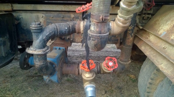 ขายด่วนรถสิบล้อUDเครือง230แรงม้า2เพลาบรรจุ15000ลิตรมีเล่มทะเบืยนเครืองดีครั้ชซีสวยสนใจโทร.....0885138862