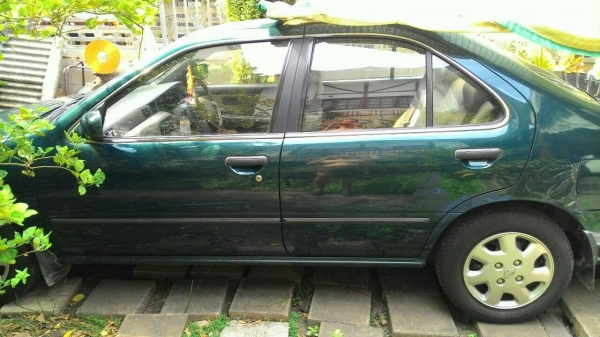 ขาย นิสัน Sunny  b14 รถบ้านๆ