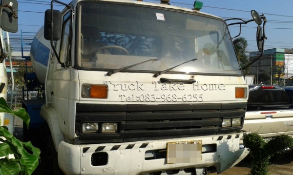 รถโม่ปูน สองคัน ยินดีแยกขาย