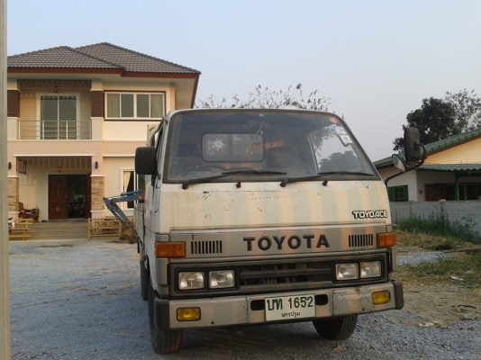 TOYOTA DYNA 115  ทะเบียนไม่ติดเวลา กะบะลอย แชสซีใหญ่ๆ  เครื่อง 3L  2800 สภาพสวยๆเดิมๆจากญี่ปุ่น มีทะเบียนแล้วครับ