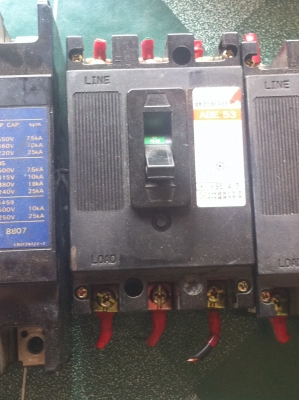 เบรกเกอร์ 3 เฟส ABE จากญี่ปุ่น ขนาด 50 A .(มี 2 ตัว)