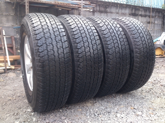 ขายแม็กTOYOTA  VIGO  CHAMP ขอบ16 พร้อมยางบริดสโตน 265/70R16  ยางสัปดาห์ที่28ปี12  ดอกยางนิ่มลึกไม่ร้าวไม่แตกลายดอกเต็ม จำนวน  1  ชุด พร้อมน๊อตแท้ 24  ตัว