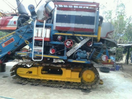 ขายรถเกี่ยวข้าวไทยเส็งยนต์JO8C 260เทอร์โบ ปั๊มไดกิ้น23 ตัวเดิน12โซ่D2 สภาพพร้อมใช้งานเครื่องดี