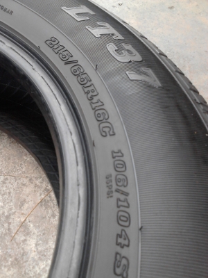 215/65R16 DUNLOP SP LT37 ปี 2012 ชุด 4 เส้น TEL.081-427-3941