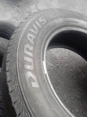215/65R16  BRIDGESTONE DURAVIS R611 ชุด 4  เส้น TEL.081-427-3941