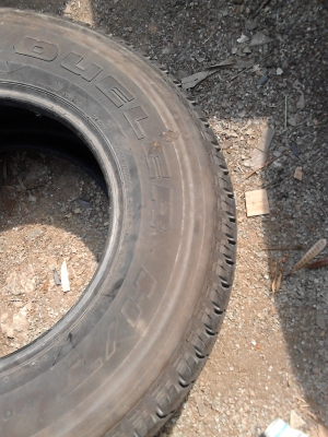 245/70R16 BRIDGE STONE DUELER H/T 840 มี  1 เส้น  สวย ดอกยางหนา โทร.081-427-3941