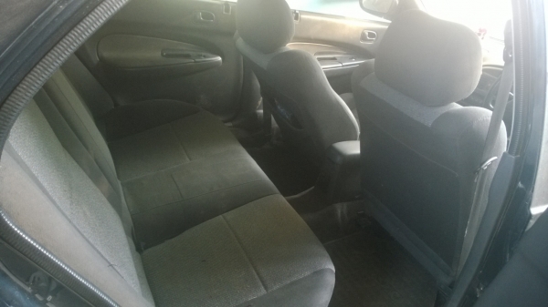 ขายรถเก๋งฟอร์ด