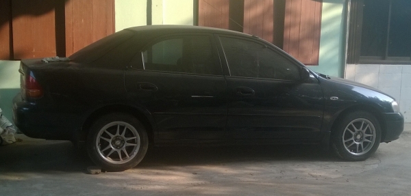 ขายรถเก๋งฟอร์ด