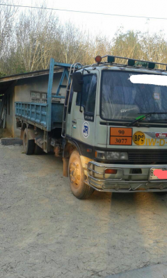ขายรถบรรทุก 6 ล้อกระบะคาร์โก้ HINO FF 195 แรงม้า กระบะยาว 6.50 เมตร ราคา 580000
