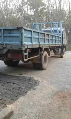 ขายรถบรรทุก 6 ล้อกระบะคาร์โก้ HINO FF 195 แรงม้า กระบะยาว 6.50 เมตร ราคา 580000