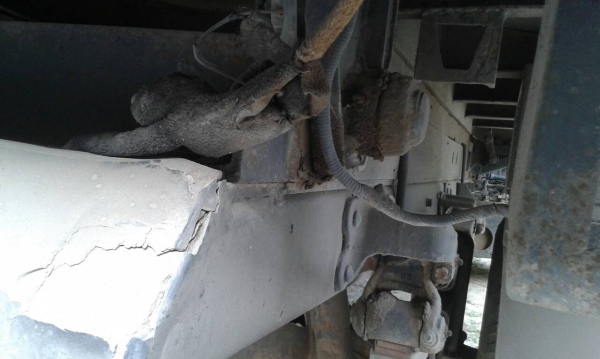 รถฮีโน่ 6 ล้อดั้ม FC4J  145 แรงม้า.  ปี 47   สนใจติดต่อ  081 - 6079515