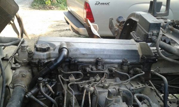 รถฮีโน่ 6 ล้อดั้ม FC4J  145 แรงม้า.  ปี 47   สนใจติดต่อ  081 - 6079515