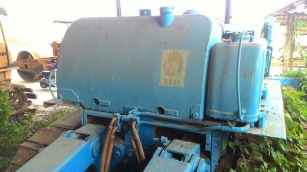 รถไถ ตีนตะขาบ D7F.  สนใจติดต่อ  081 - 6079515