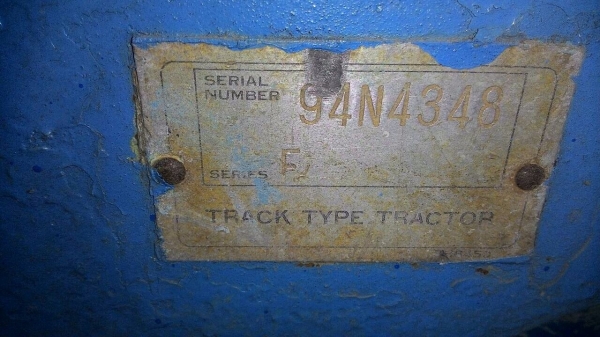 รถไถ ตีนตะขาบ D7F.  สนใจติดต่อ  081 - 6079515