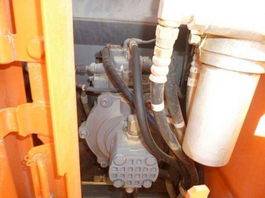 ขายรถแม็คโค HITACHI ZX135US-E