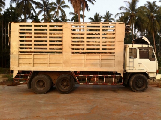ขายรถสิบล้อ mitsubishi fuso fn517 เครื่อง 6D16