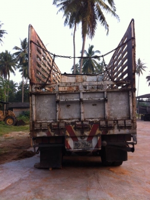 ขายรถสิบล้อ mitsubishi fuso fn517 เครื่อง 6D16