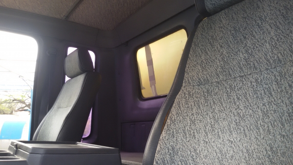 จบแล้วคับขอบคุณลูกค่าสุราช มากเลยคับ. ขายรถ. 6 ล้อ HINO สิงไฮเทค FF 1J. 210แรง รถห้างแท้ เคื่องดี คัชซีสวยเดิม มีตู้สิบบาน กับกะบะคาโก้ให้เลือก สภาพ พล้อมใช้งานคับ