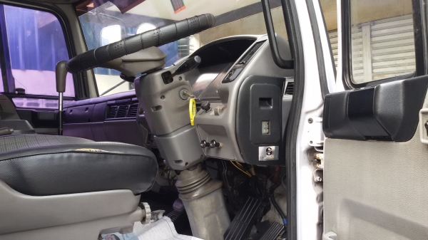 จบแล้วคับขอบคุณลูกค่าสุราช มากเลยคับ. ขายรถ. 6 ล้อ HINO สิงไฮเทค FF 1J. 210แรง รถห้างแท้ เคื่องดี คัชซีสวยเดิม มีตู้สิบบาน กับกะบะคาโก้ให้เลือก สภาพ พล้อมใช้งานคับ