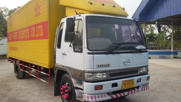 จบแล้วคับขอบคุณลูกค่าสุราช มากเลยคับ. ขายรถ. 6 ล้อ HINO สิงไฮเทค FF 1J. 210แรง รถห้างแท้ เคื่องดี คัชซีสวยเดิม มีตู้สิบบาน กับกะบะคาโก้ให้เลือก สภาพ พล้อมใช้งานคับ
