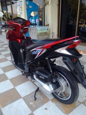 Honda Click 125 i สีดำแดง รุ่น tune up รถสวยๆ คุณภาพดี ประหยัดน้ำมัน