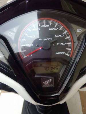 Honda Click 125i รุ่น Tune up สีน้ำเงิน ขาว รถสวยสภาพดี พร้อมใช้ ขายเพียง 27000 บาท Honda Click 125i รุ่น Tune up สีน้ำเงิน ขาว รถสวยสภาพดี พร้อมใช้ ขายเพียง 27000 บาท