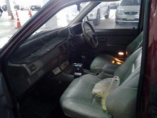 อีซูซุแวนปี95 ดีเซล2500 สภาพเดิมโรงงาน อีซูซุแวนปี95 ดีเซล2500 สภาพเดิมโรงงาน