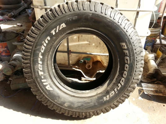 ขายยาง BF ขอบ 16 ครับ ปี 13 ครับ 1 เส้น สวยๆครับ เส้นละ 1000 บาทครับ ขายยาง BF ขอบ 16 ครับ ปี 13 ครับ 1 เส้น สวยๆครับ เส้นละ 1000 บาทครับ